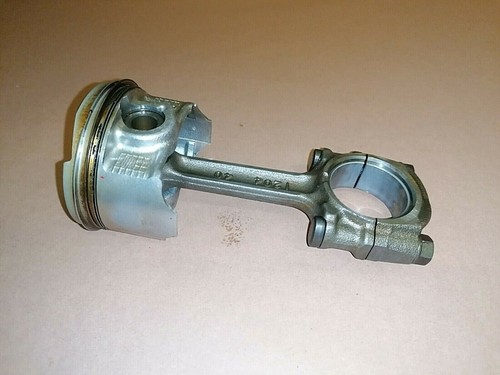 Piston connecting pistone - pistone, e