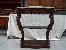 Piccola console scolpita