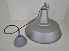 Lampadario a sospensione moderno da soffitto a una luce in metallo usato lampada