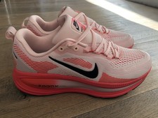 Nike Vomero 18 art.HM6804-600 taglia 43 (US 9,5)