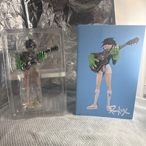 Super plastic gorillaz - x,