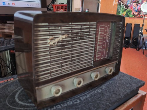 Ferguson vintage bakelite - ferguson,