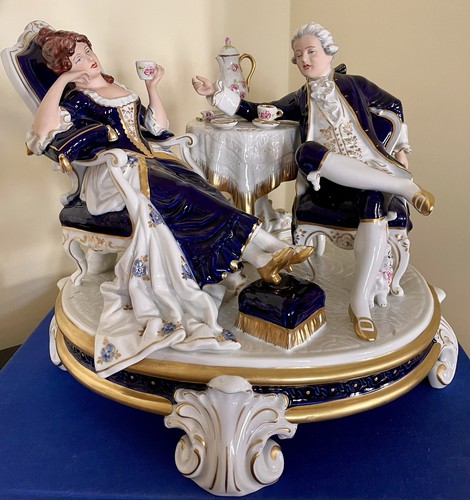 Gruppo statuine in - gruppo,