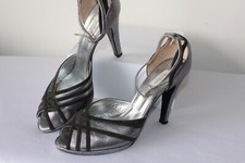 Cinturino alla caviglia Max Mara in pelle argento/nero punta aperta taglia 40