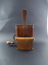 ANTICA AUTENTICA GRATTUGIA MANOVELLA CANTONI BREVETTATA  E PREMIATA CON MEDAGLIE