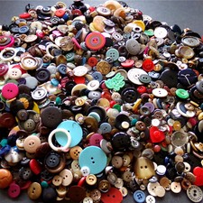 100 BUTTON LOT: Random Vintage