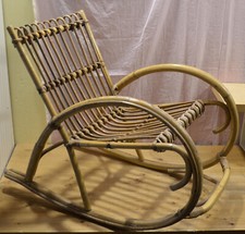 VECCHIA SEDIA A DONDOLO PER BAMBINI, IN VIMINI  (SA-CS)