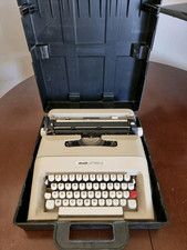 Macchina da scrivere OLIVETTI