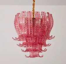 Lampadario in cristallo rosa