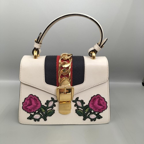 Gucci sylvie mini borsa - sylvie, manico