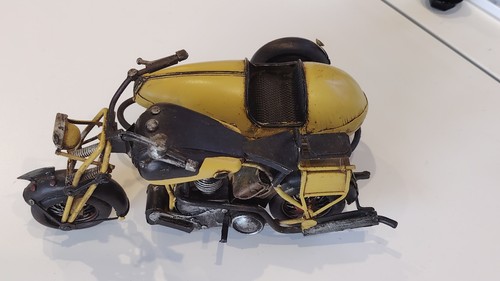 Moto sidecar métallique