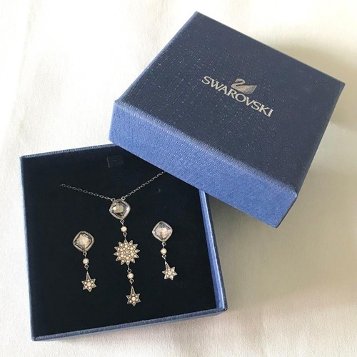 Set orecchini collana