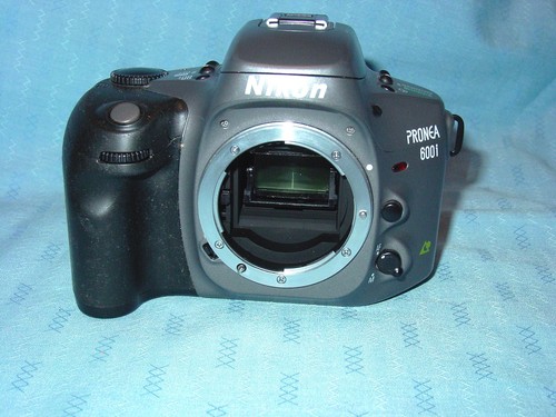 Nikon pronea 600i - nikon,