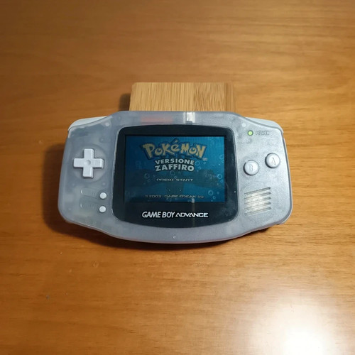 Game boy advance - –, modello