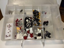 Vari componenti elettronici