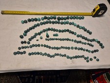 malachite  gr 890 palline forate di diverso calibro per collane e un ciondolo