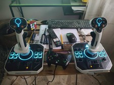 Thrustmaster Sol-R 1 Flightstick - Il joystick per i combattimenti e l'esplorazi