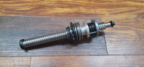 Dewalt oem post gear - post,
