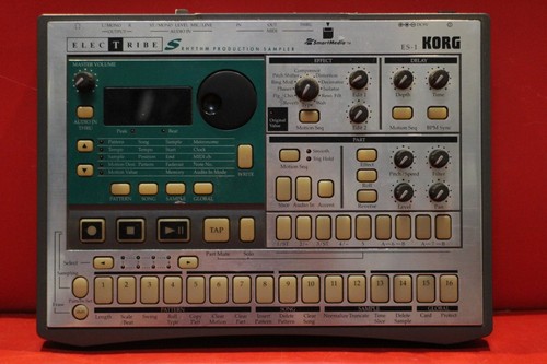 Sintetizzatore analogico