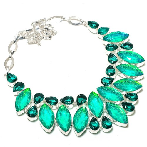 Collana con pietre preziose