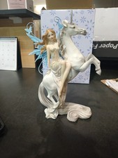 Articolo statuina due fate blu