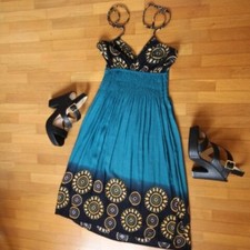 Vendo splendido abito etnico, taglia unica, colore turchese con girasoli 