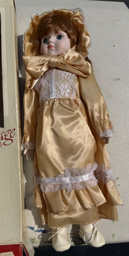 Vintage 1980s heritage dolls - 1980s,