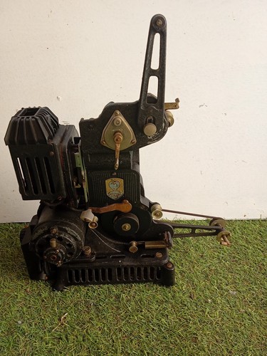 Ancien projecteur pour film - ancien,