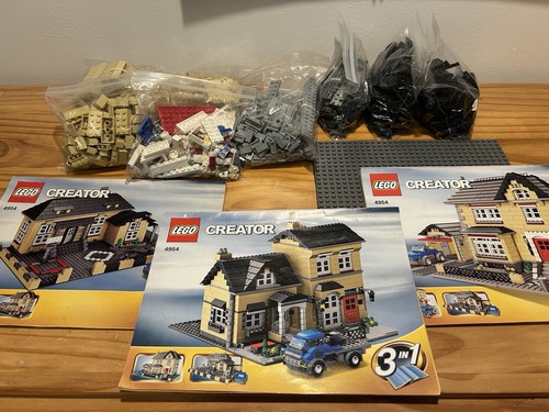 Lego creator model - lego, town