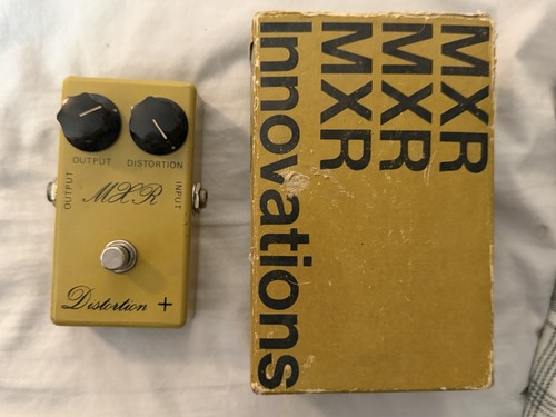 Distorsione mxr logo - +,
