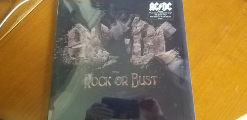 Rock bust made in - made,