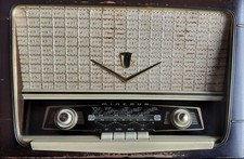 RADIO CON GIRADISCHI MINERVA A VALVOLE META' ANNI 50 IN BUONE CONDIZIONI