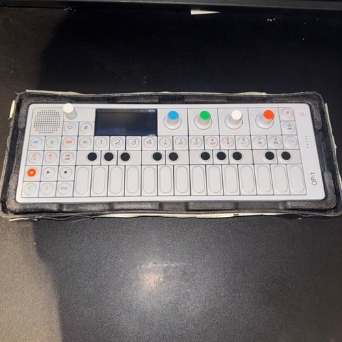 Teenage engineering 1 - teenage, op-1