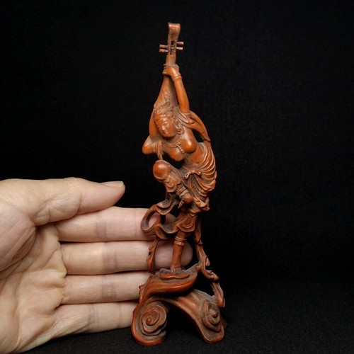Statua pipa belle intagliata - belle, a