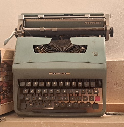 Macchina scrivere olivetti - da,