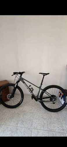 Mountain bike giant - mountain,