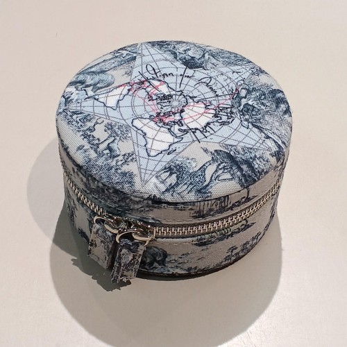 Dior sax map accessory - map, pouch