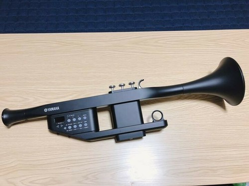 Strumenti musicali tromba - a,