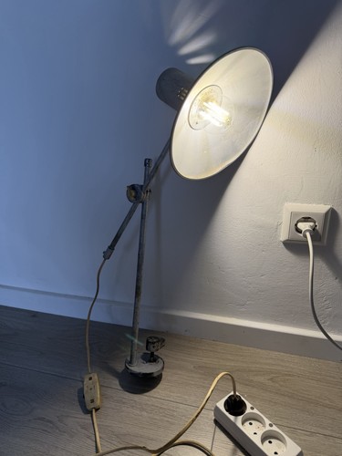Lampada industriale metà