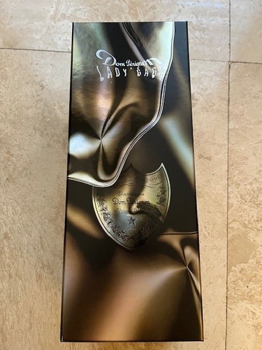 Dom perignon lady - dom,
