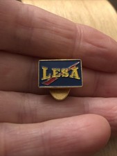 Pin Vintage brand Lesa