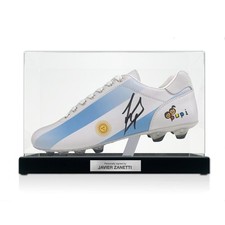 Scarpa da calcio firmata da