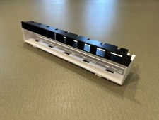 Alloggiamento riflettore luce