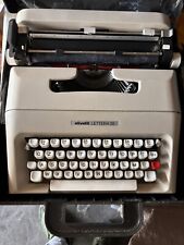 Macchina da Scrivere Vintage Olivetti Lettera 35 con Custodia Originale