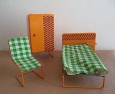 Cameretta in metallo per bambola casa delle bambole armadio letto sedia vintage