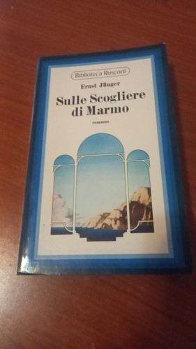 Sulle scogliere marmo - scogliere,