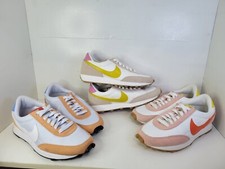 Lotto di 3 paia di scarpe Nike