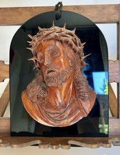 Gesù in legno su lastra di