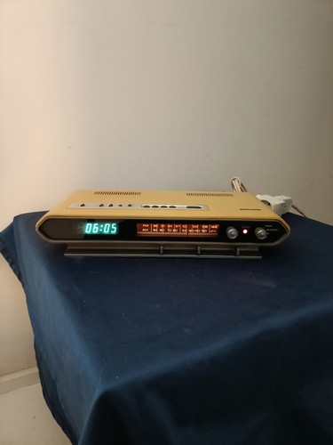 Radiosveglia radioclock - radiosveglia,