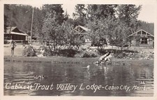RPPC Cabin City MT Montana Trout Valley Lodge Camel’s Hump foto cartolina d’epoca Y6